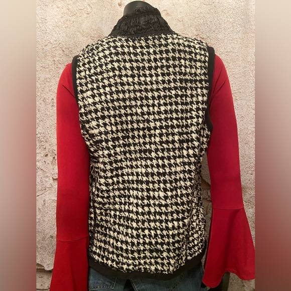 Lana Sport Reversible Vest -Petite - Picture 9 of 10